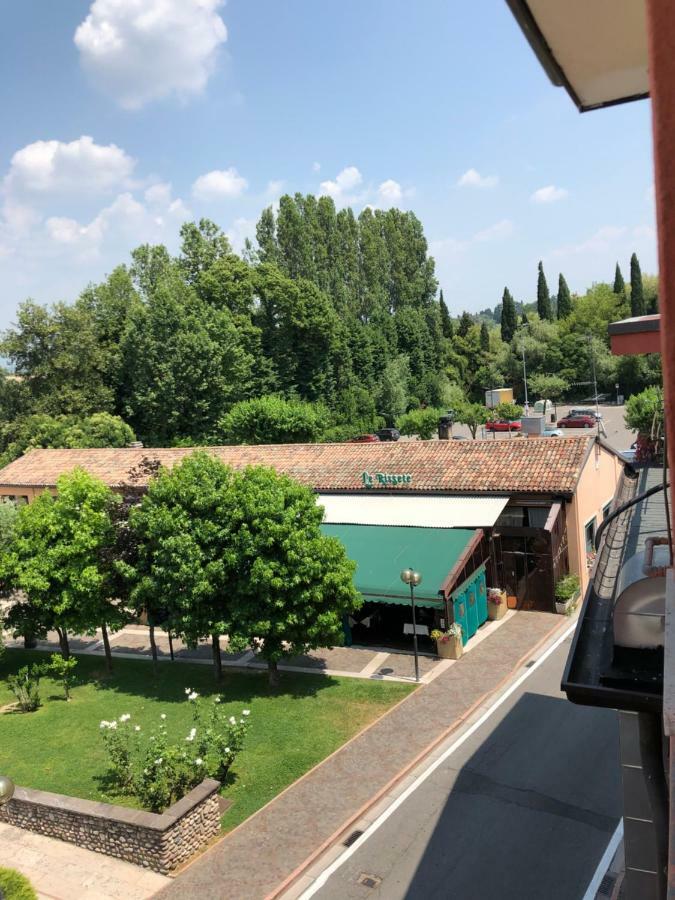 Irides Rooms A Un Passo Dai Parchi Divertimento Lazise Exteriér fotografie