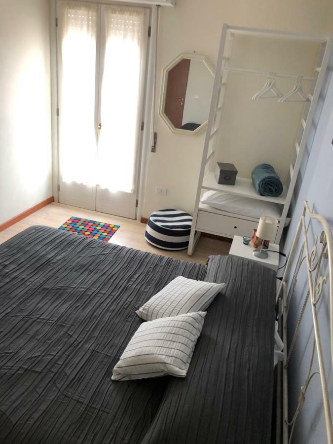 Irides Rooms A Un Passo Dai Parchi Divertimento Lazise Exteriér fotografie